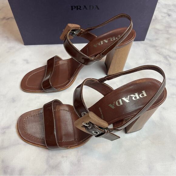 PRADA Brown Patent Leather Open Toe Wood Grain Block Heel Sandals - Picture 4 of 11